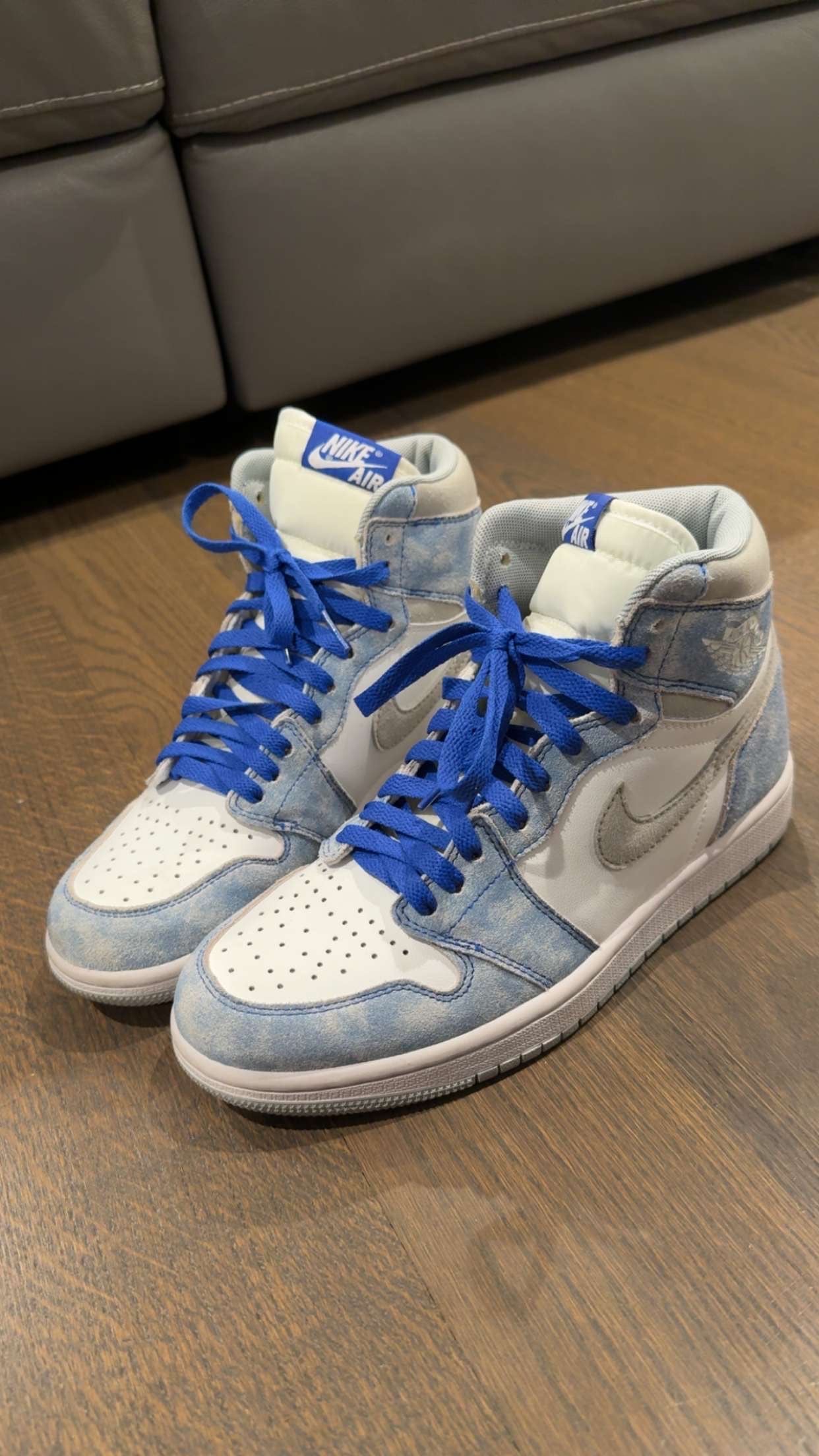 Jordan 1 "Hyper Royal" (NO BOX)