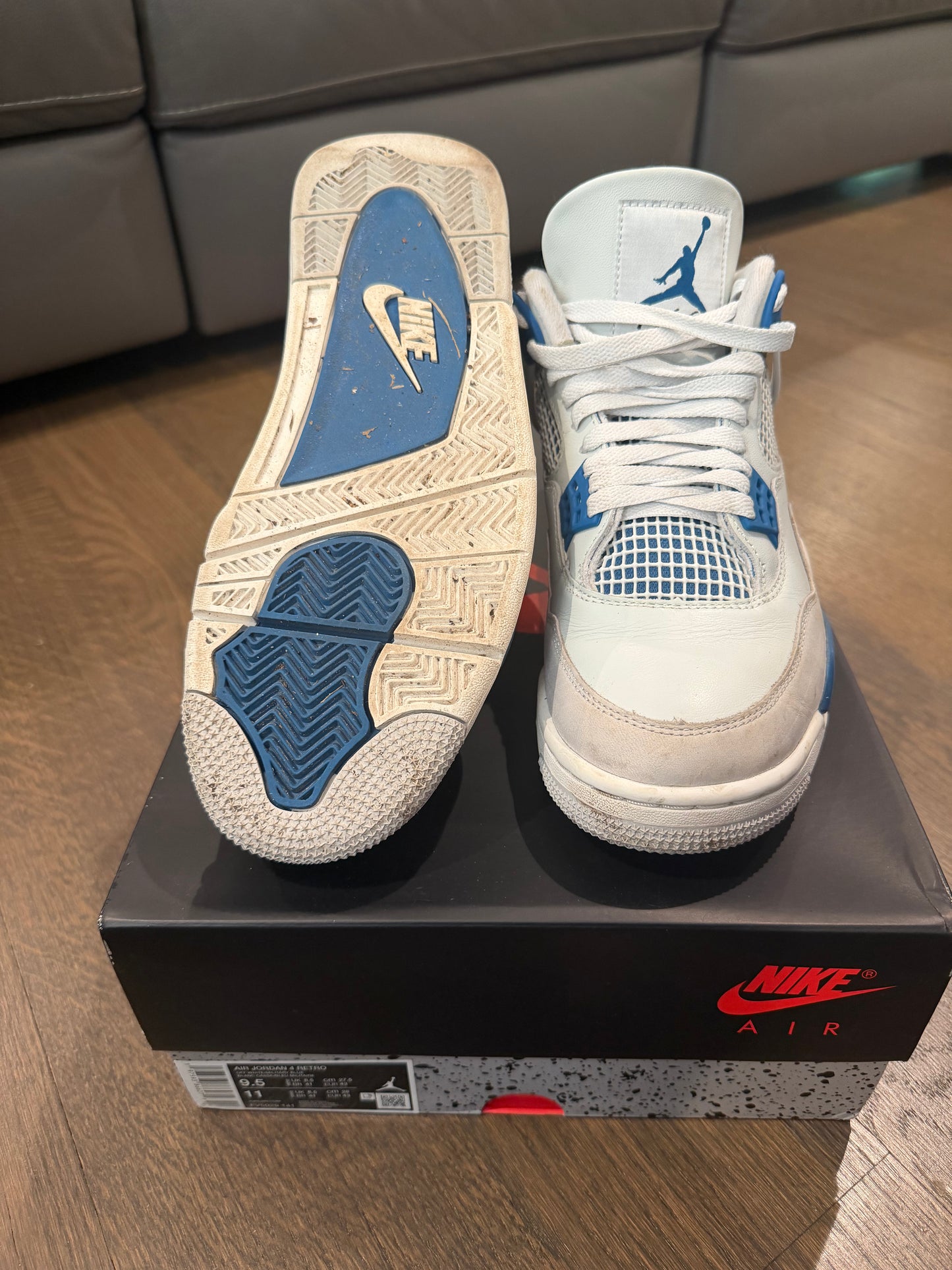 Jordan 4 "Midnight Blues"