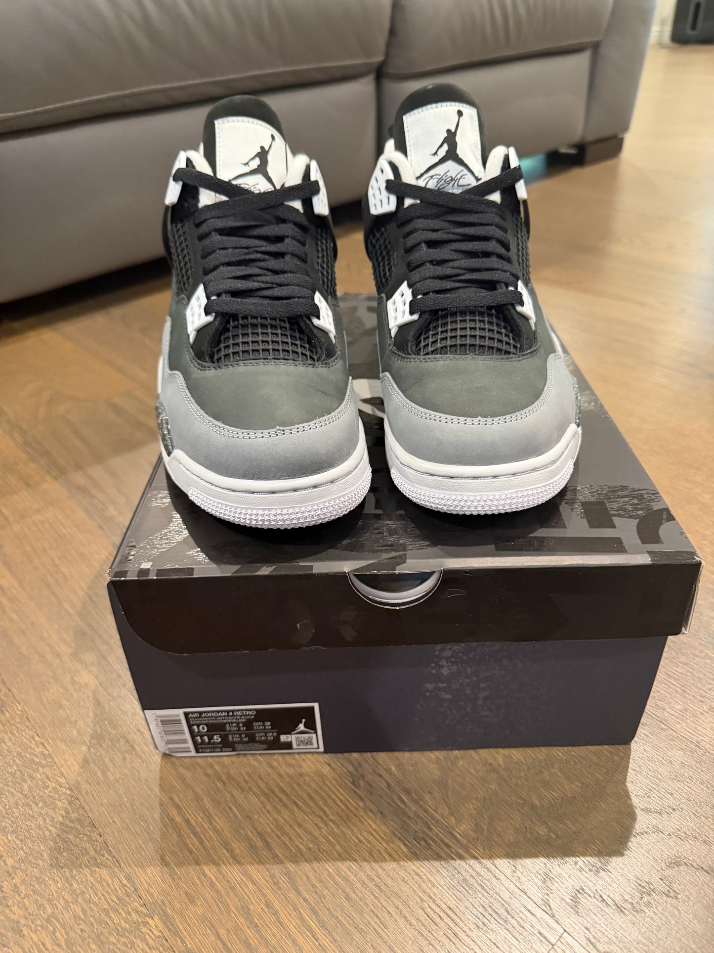 Jordan 4 "Fear"